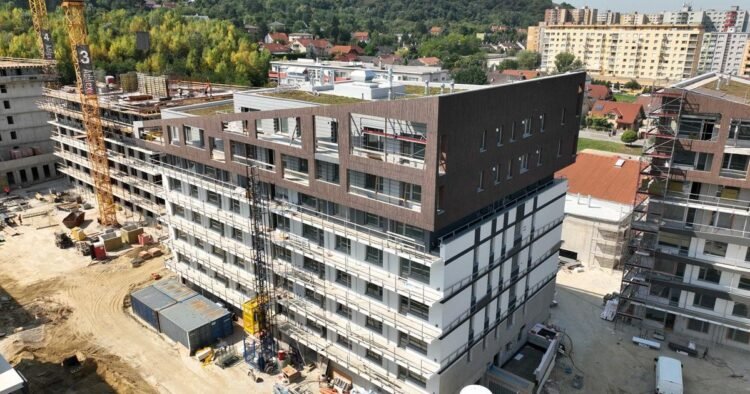 Proxenta sells development projects. We take the situation seriously, he writes to investors