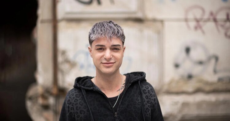 Influencer David Key: I drove a borrowed Ferrari and pretended it was mine
