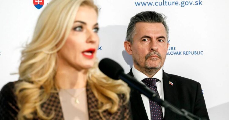 Von der Leyen wants cows to wear masks, Machala claims. The hoax was taken from a Russian channel