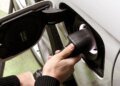 My father forbade me to speak, says the owner of a company with a five million grant for charging stations