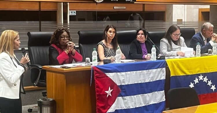 Migration: The Cuban representative in Uruguay seeks to regularize 30,000 migrants