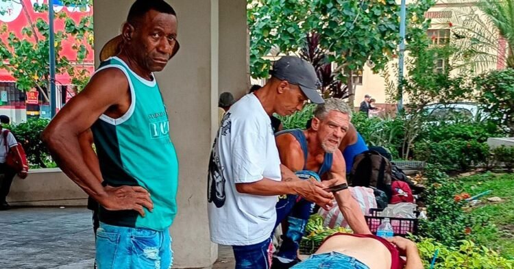 Tapachula: They ask the authorities to collect the deportees, among them Cubans