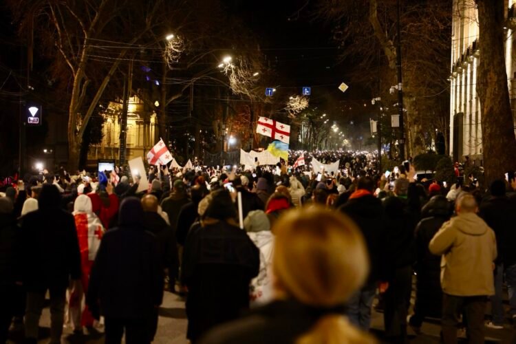 Protesters, Journalists Report Frozen Accounts Over Unnotified ‘Road Blockage’ Fines – Civil Georgia