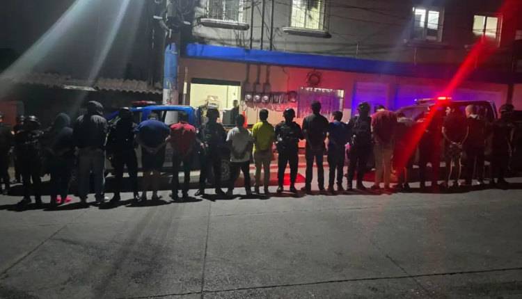 Firearms and cocaine seized: 12 people captured in search against drug dealing in Cobán