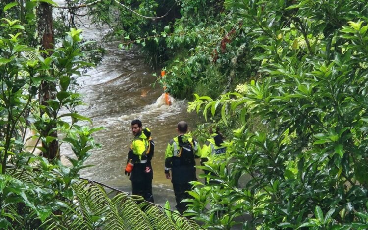 NZ Police suspend search for Kiribati man swept away into river