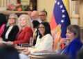 #100DíasDeDelcyRodríguez en el poder: Coopera con EEUU para “sobrevivir” pero no con la transición