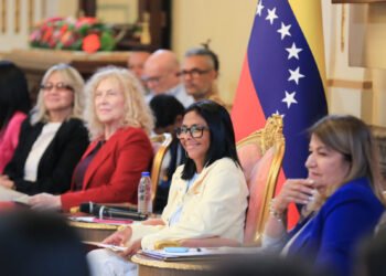 #100DíasDeDelcyRodríguez en el poder: Coopera con EEUU para “sobrevivir” pero no con la transición