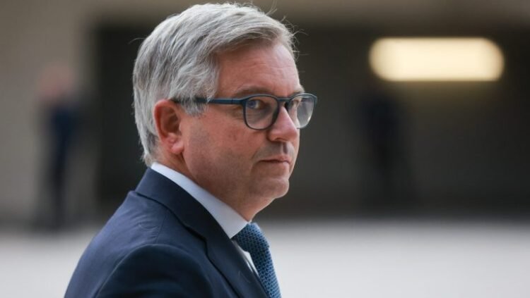 Politiko about Bruner in Serbia: His visit angered the members of the European Parliament – Politika
