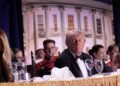 “A trick arranged behind the scenes”: The illusionist revealed what was written on the paper he showed Melania Trump before the shooting – World