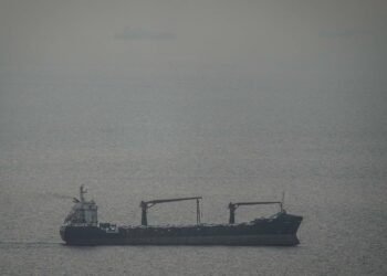 Press review: US blocks Hormuz Strait as Magyar win may reshape Russia-Hungary ties – Press Review