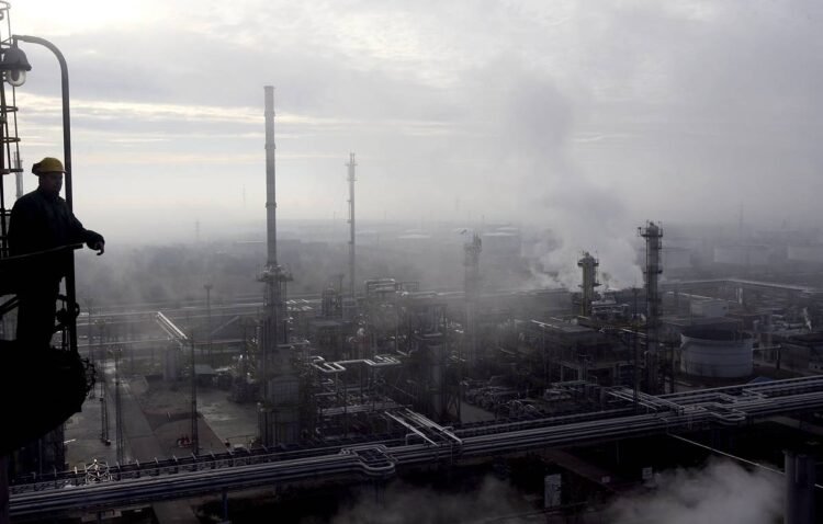 Hungary starts receiving Russian oil over Druzhba pipeline — MOL – Business & Economy