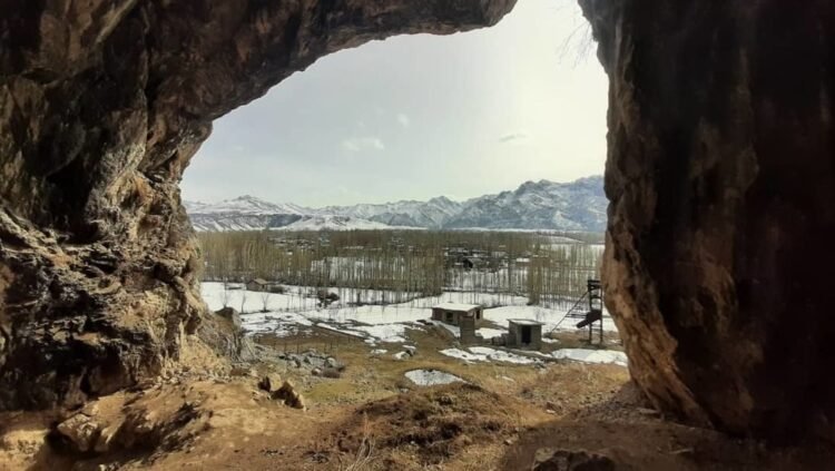 Video – Cave in Batken where the remains of an ancient man were discovered