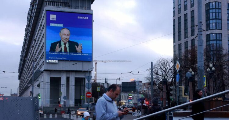 Putin offered his citizens the opportunity to keep a secret with him OpinionRainer Sakssecurity expert