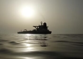 IRGC Forces Open Fire on India-Bound Merchant Vessels, Halting 14 Ships in the Strait of Hormuz