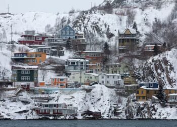 Tale of flight stuck on ‘freezing Canadian island’ gets warm laughs in Newfoundland