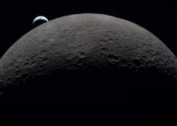 Artemis II astronauts capture stunning ‘Earthset’ photo