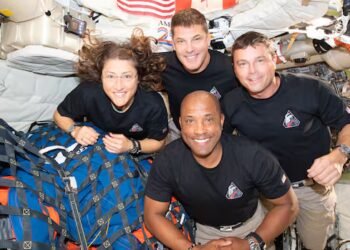 Artemis II astronauts prepare for experience of ‘riding a fireball through the atmosphere’ to get home