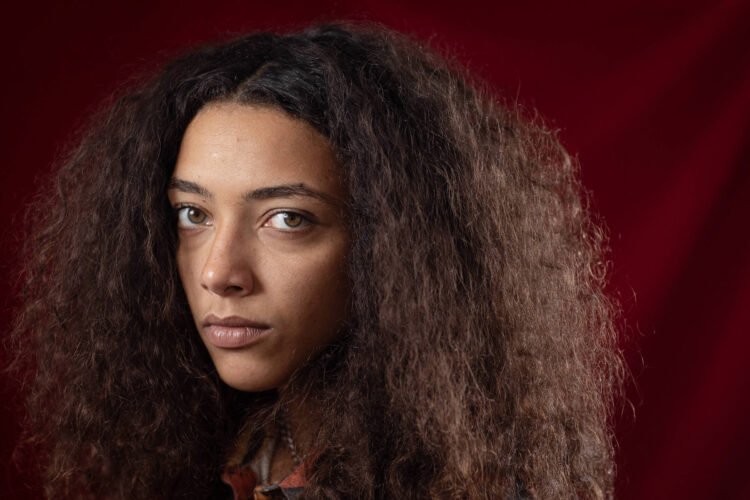 Alice Carvalho: ‘Cangaço Novo’ brings my beautiful and my ugly – 04/15/2026 – Illustrious