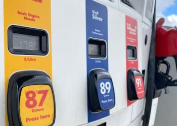 Alberta sticking to its gas tax formula as Ottawa announces cut