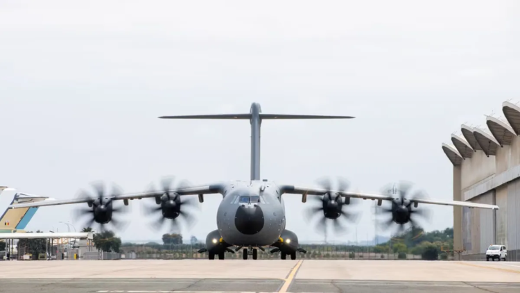 What is the Airbus A400M Atlas like, the British Air Force plane that flew from the Falkland Islands to Montevideo