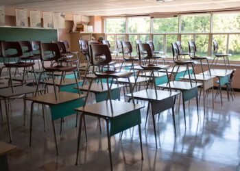 Montreal’s largest school service centre loses more than 100 support staff due to new secularism law
