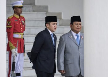 Cabinet secretary under fire for attacking analysts  – Politics
