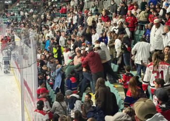 Beer-throwing fans at WHL game trigger 2-minute penalty for Prince George Cougars