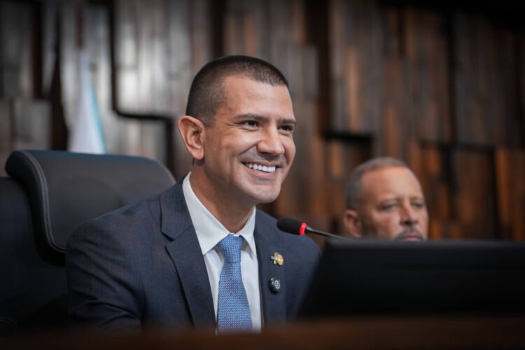 Douglas Ruas (PL) is elected president of Alerj – 04/17/2026 – Politics