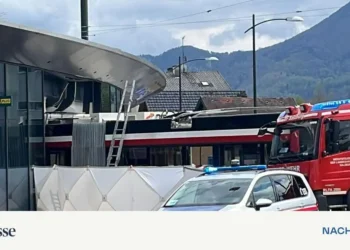 Bus crashes into supermarket in Salzburg: one dead, many injured – DiePresse.com