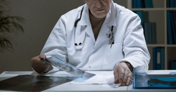Telex: “The examination fee of several hundred thousand had to be given on a private order” – it was not possible to break the power of the medical barons