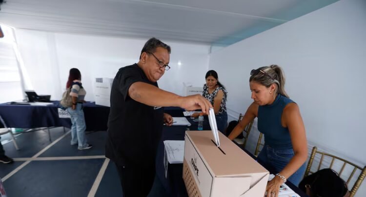 general elections | exit mouth | president of peru | Keiko Fujimori | Ricardo Belmont | Rafael Lopez Aliaga | Carlos Alvarez | Roberto Sanchez | ONPE | JNE | electoral flash | quick count