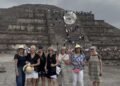 Gunman seen behind B.C. tourists in photo taken moments before shooting at Mexican pyramids