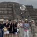 Gunman seen behind B.C. tourists in photo taken moments before shooting at Mexican pyramids