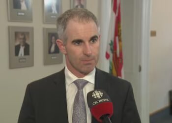 Sidney MacEwen resigns from P.E.I. cabinet amid conflict over lobster fishing licence