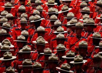 Mounties, border officers and cyber spies shut out of early retirement incentive