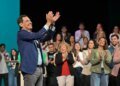 Juanma Moreno enters the campaign with an absolute majority despite the PP’s agreements with Vox