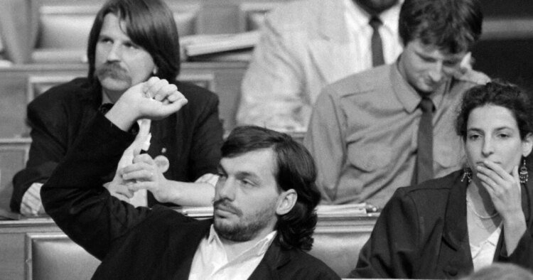 Telex: Viktor Orbán bids farewell to the Parliament after 36 years