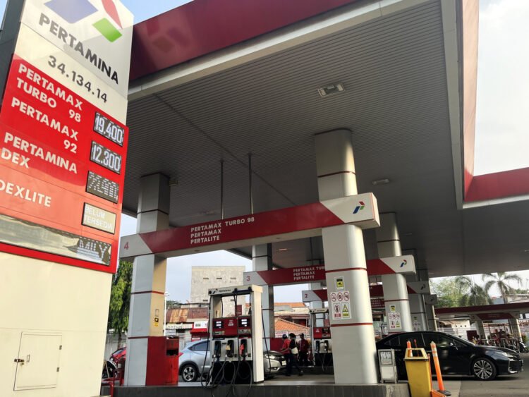 Pertamax price may rise if oil rally persists, minister says – Economy