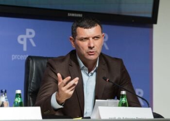 Paragraph 2 Fog over Brussels Political actors and individuals must understand that Brussels does not support Andrija Mandić or Milojko Spajić, but Montenegro, and Montenegro chooses Mandić and Spajić – however much… 04/27/2026. at 00.00