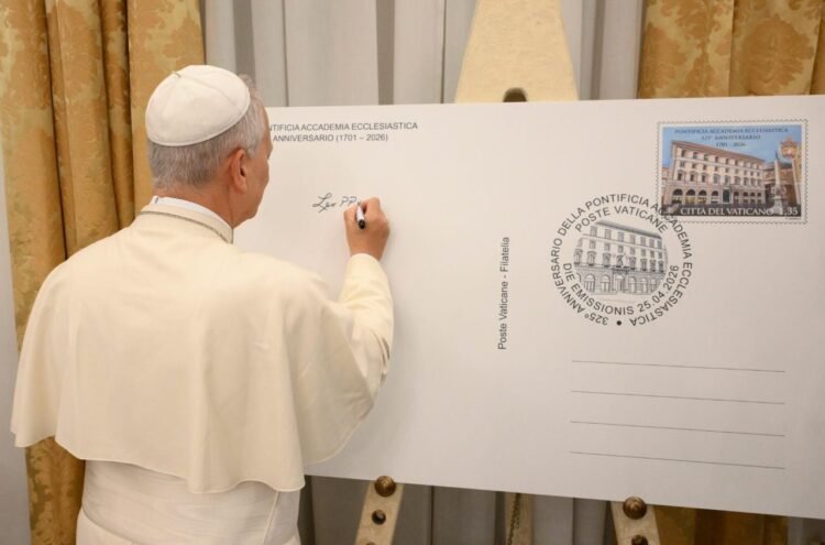 Pope: Pontifical diplomacy at the service of peace, truth and justice