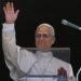 Pope at Regina Caeli: Don’t let ‘thieves’ rob your joy and peace