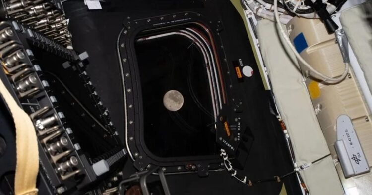 Artemis II reaches lunar orbit