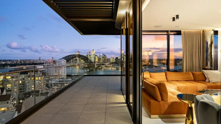 Sydney property: Disgraced surgeon attempts to sell Sydney Harbour penthouse for $18m