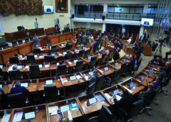 Ordinary sessions enter their final stretch with controversial projects