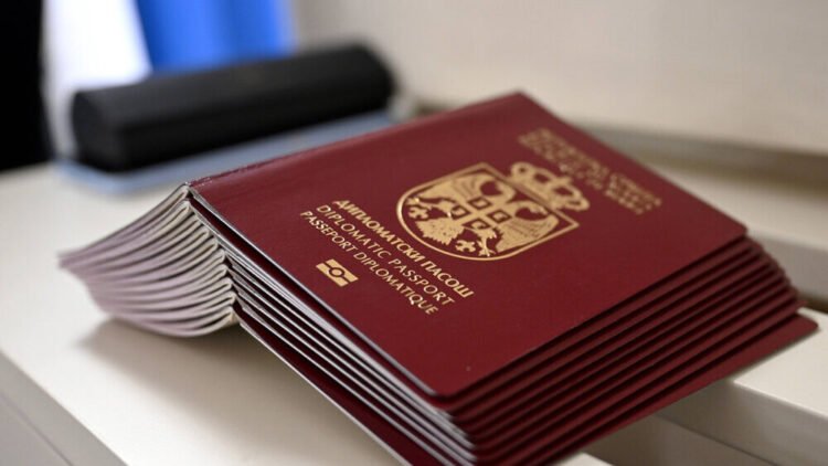 Passport changes announced: Instead of burgundy, there will be burgundy red – Society