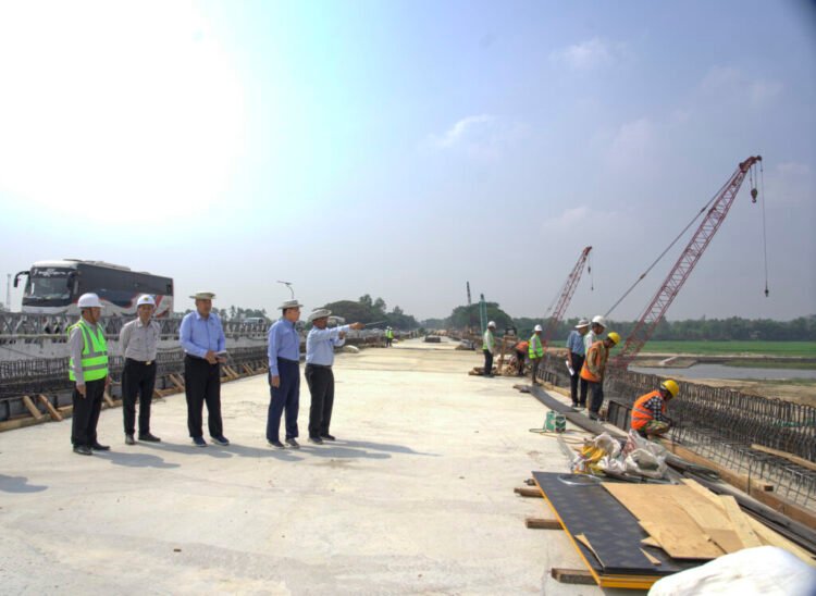 Union Construction Minister inspects expressway repairs, bridge works