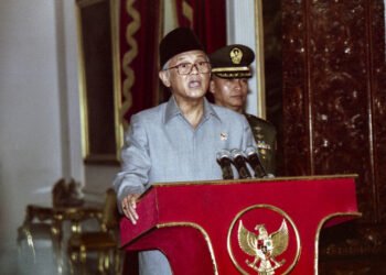 Lack of transparency in national history: The Habibie case – Academia