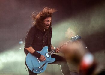 Foo Fighters release “Your Favorite Toy” and resume their garage rock sound
