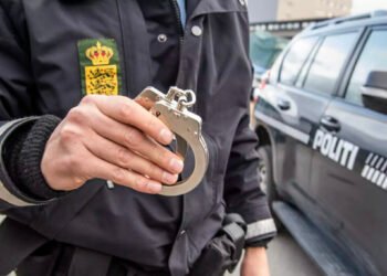 42-year-old arrested after violent episode