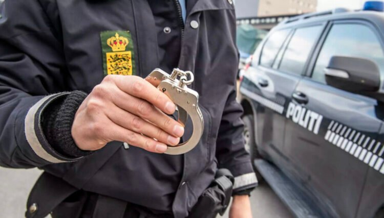 42-year-old arrested after violent episode